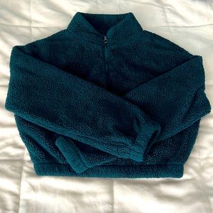 Medium Sherpa from So, teal color